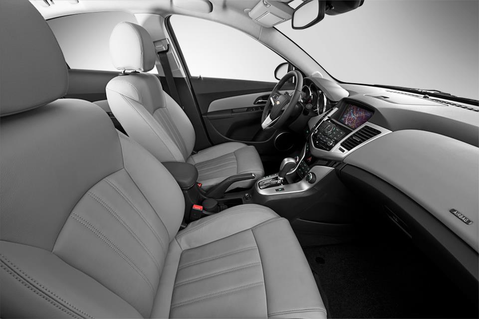 Fotos-Chevrolet-Cruze-2012-Espaco-Interno
