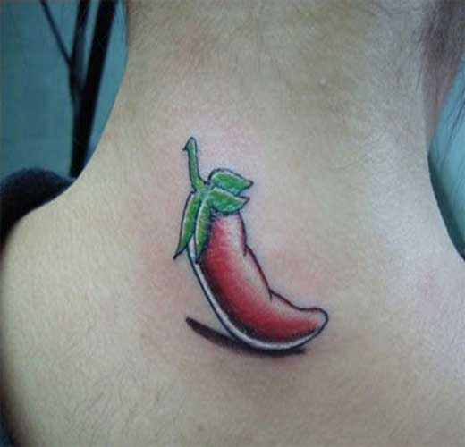 Tatuagens-Femininas-Na-Nuca-Pimenta