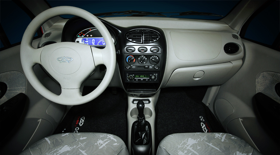 Chery-QQ-2012-Foto-4