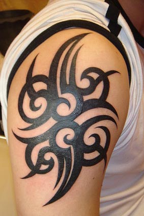 Tatuagens-masculinas-tribal-ombro