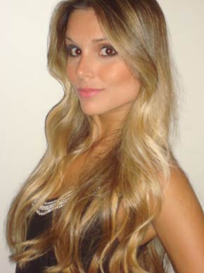Flávia Viana