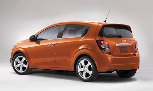 Sonic-Chevrolet-hatch