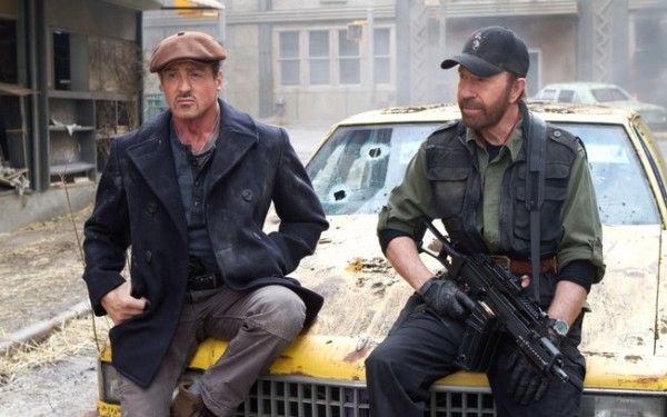 mercenarios-2-chuck-norris-e-stalonne