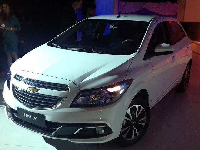 Chevrolet-Onix-Fotos-2