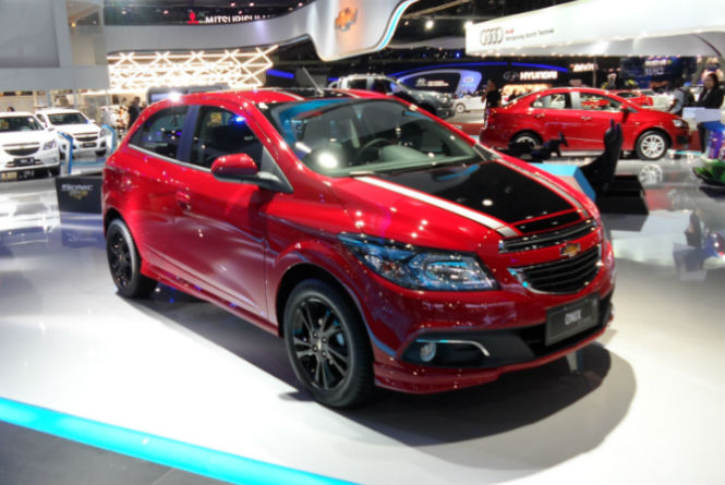 Chevrolet-Onix-Fotos-3