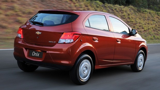 Chevrolet-Onix-Fotos-4
