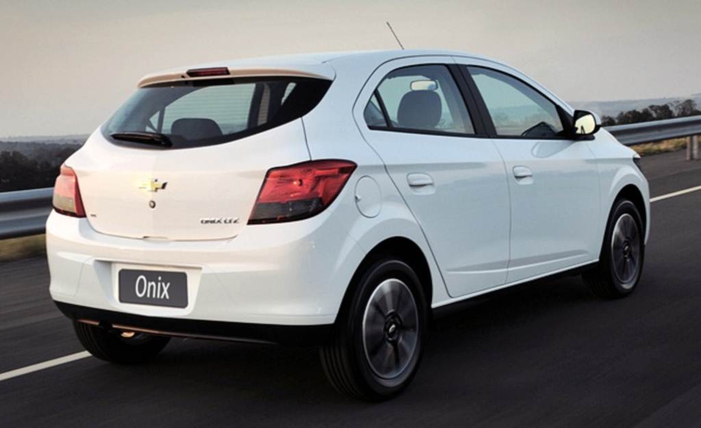 Chevrolet-Onix-Fotos-Traseira