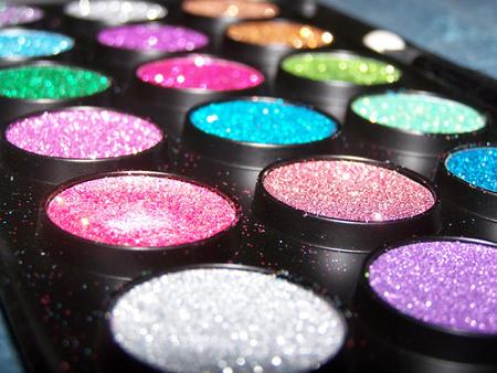 Sombra para maquiagem para usar a noite