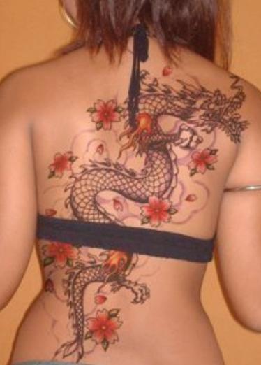 tatuagem-feminina-costas-12