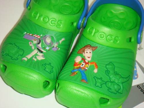sandalia-crocs-infantil-23