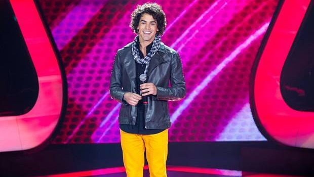 Sam Alves se apresenta pela primeira vez no The Voice Brasil 2ª Edição. (Imagem: Reprodução / TV Globo).